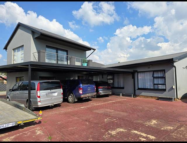 5 BEDROOM HOUSE FOR SALE IN RACEVIEW
